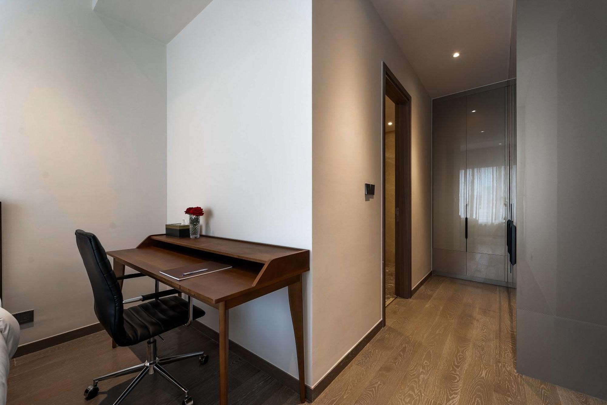 Apartment The Marq - Ho Trung Tam Quan 1 *